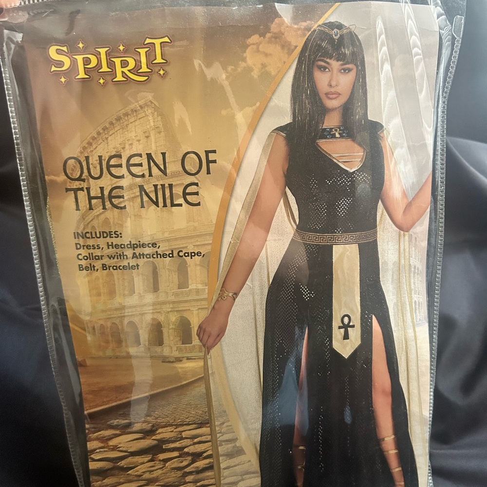 Queen of the Nile custom